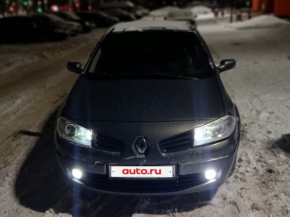 2006 Renault Megane II Рестайлинг, серый, 450000 рублей - вид 1