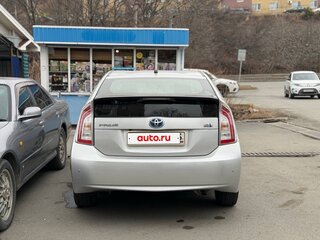 2014 Toyota Prius III Рестайлинг (XW30), серый, 1150000 рублей, вид 3