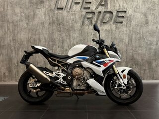 2021 BMW S 1000 R, белый, 1700000 рублей, вид 1