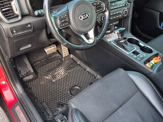 2017 Kia Sportage IV, красный, 2150000 рублей, вид 5