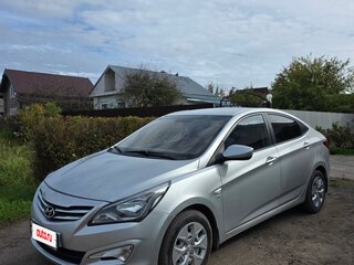 2015 Hyundai Solaris I Рестайлинг, серебристый, 750000 рублей, вид 1