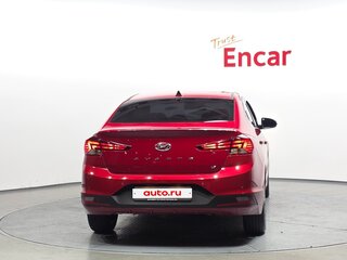 2019 Hyundai Avante VI Рестайлинг, красный, 1320000 рублей, вид 4