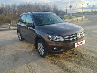 2014 Volkswagen Tiguan I Рестайлинг, коричневый, 2000000 рублей, вид 1