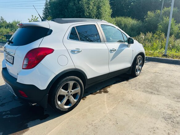 2013 Opel Mokka I, белый, 1300000 рублей - вид 1