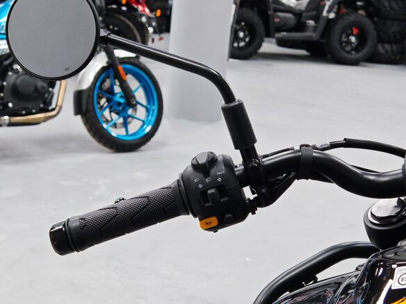 2025 Royal Enfield Himalayan, чёрный - вид 7
