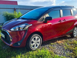 2019 Toyota Sienta II Рестайлинг, красный, 1810000 рублей, вид 2