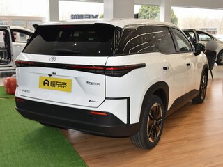 2026 Toyota bZ3X 50 kWh, белый, 3100000 рублей, вид 5