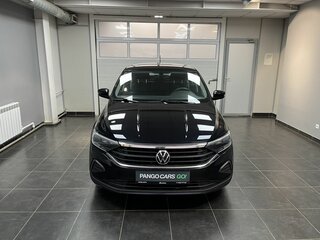 2020 Volkswagen Polo VI, чёрный, 1588000 рублей, вид 2