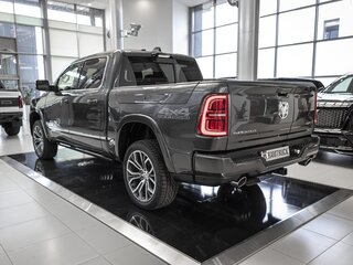 2026 Ram 1500 Crew Cab V Рестайлинг, серый, 11752977 рублей, вид 3