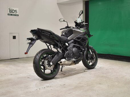 2025 Kawasaki Versys 650, чёрный, 1010000 рублей, вид 5