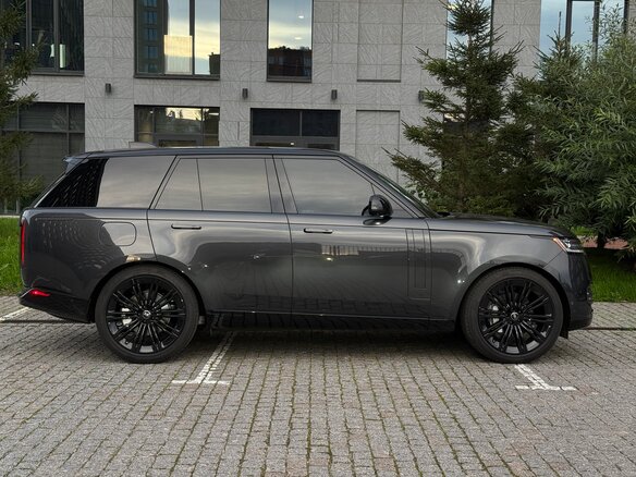 2025 Land Rover Range Rover P400 MHEV V, серый, 18750000 рублей - вид 6