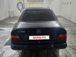 1986 Mercedes-Benz W124 230, чёрный, 200000 рублей, вид 2