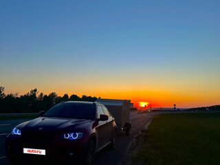 2011 BMW X6 35i 8-speed I (E71), красный, 1999999 рублей, вид 5