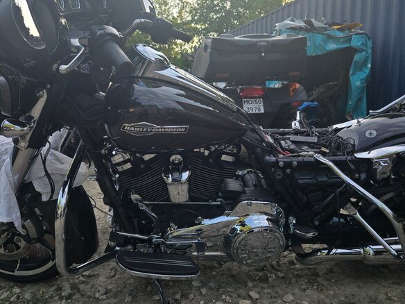 2021 Harley-Davidson Street Glide, серый, 1480000 рублей - вид 25