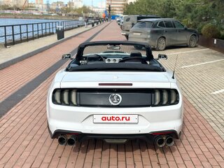 2019 Ford Mustang VI Рестайлинг, белый, 3688000 рублей, вид 5