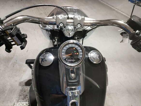 2022 Harley-Davidson Fat Boy, чёрный, 2220000 рублей - вид 2