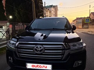 2015 Toyota Land Cruiser 200 Series Рестайлинг 2, чёрный, 4800000 рублей, вид 1