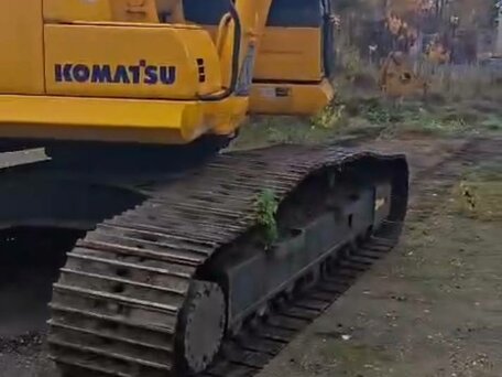 1991 Komatsu PC200-7, золотистый, 450000 рублей, вид 1