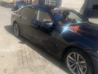 2019 BMW 7 серии Long 740Li xDrive VI (G11/G12) Рестайлинг, чёрный, 4900000 рублей, вид 4