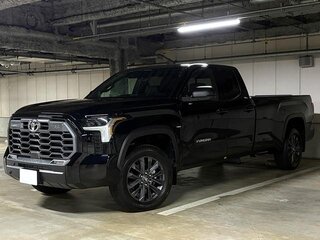 2024 Toyota Tundra CrewMax III, чёрный, 7850000 рублей, вид 2