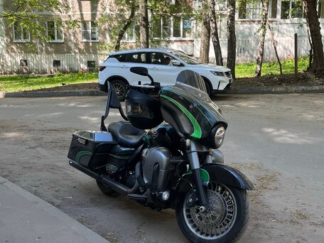 2010 Harley-Davidson Electra Glide, серый, 1000000 рублей, вид 2