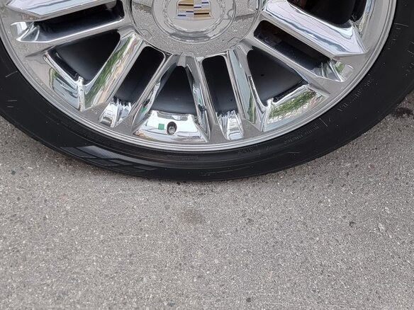 2011 Cadillac Escalade III, чёрный, 2400000 рублей - вид 37