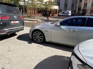 2012 Jaguar XJ IV (X351), серебристый, 1680000 рублей, вид 1