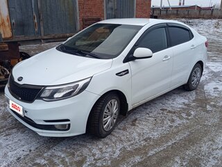 2016 Kia Rio III Рестайлинг, белый, 620000 рублей, вид 2