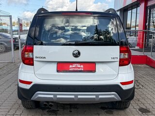 2015 Skoda Yeti I Рестайлинг, белый, 1385000 рублей, вид 5