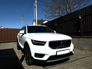 2020 Volvo XC40 I, белый, 2099000 рублей, вид 3