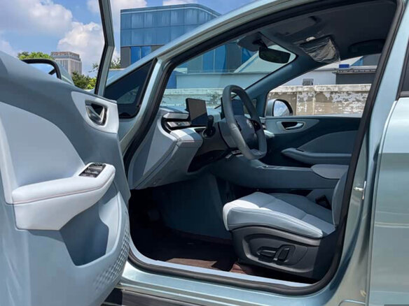 2026 MG 4 EV 42.8 kWh II, голубой, 2030000 рублей - вид 8