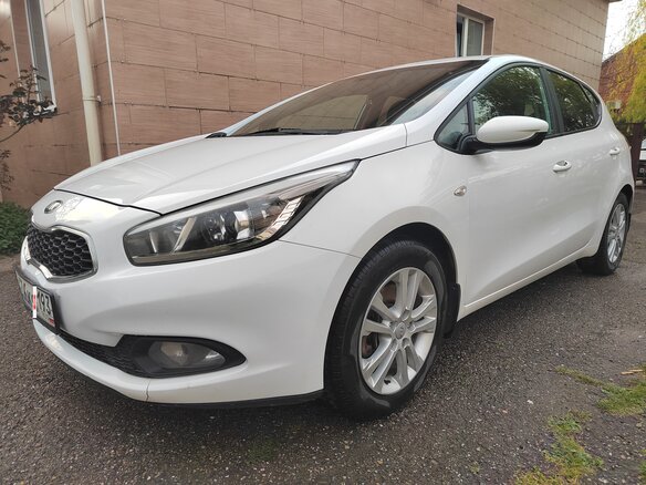 2015 Kia Ceed II, белый, 1150000 рублей - вид 1