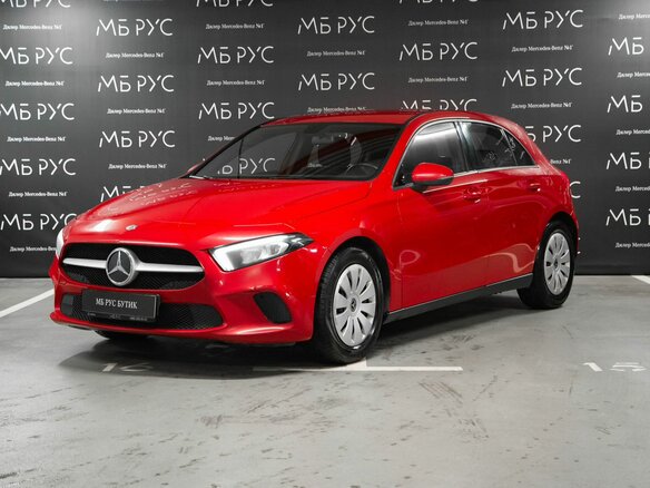2019 Mercedes-Benz A-Класс 200 IV (W177), красный, 1800000 рублей