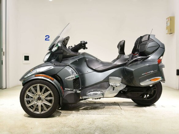 2017 BRP Can-Am Spyder, серый, 1429000 рублей