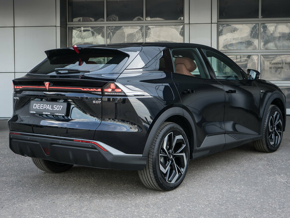 2025 Changan Deepal S07 31.73 kWh I, чёрный, 5289900 рублей - вид 7