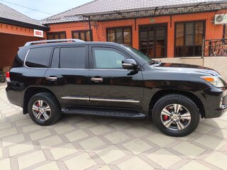 2014 Lexus LX 570 III Рестайлинг, чёрный, 7999999 рублей, вид 3