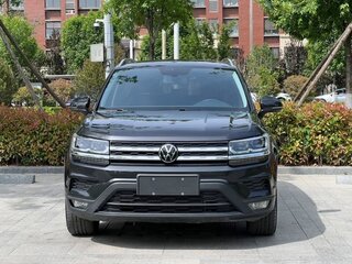 2023 Volkswagen Tharu I, чёрный, 2100000 рублей, вид 3
