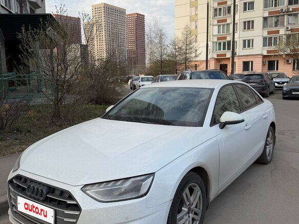 2021 Audi A4 35 TFSI V (B9) Рестайлинг, белый, 2500000 рублей - вид 4