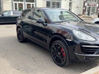 2013 Porsche Cayenne Turbo II (958), чёрный, 2700000 рублей, вид 2