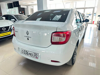 2018 Renault Logan II, белый, 550000 рублей, вид 4