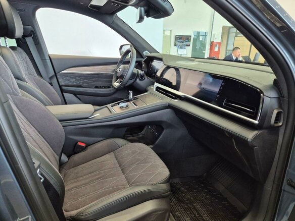 2026 Geely Monjaro I Рестайлинг, серый, 4954990 рублей - вид 12