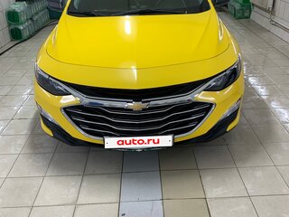 2022 Chevrolet Malibu IX Рестайлинг, жёлтый, 2100000 рублей, вид 2