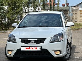 2011 Kia Rio II Рестайлинг, белый, 680000 рублей, вид 4