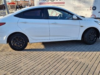 2013 Hyundai Solaris I, белый, 495000 рублей, вид 5