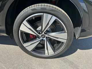 2026 Audi Q5 L III (GU), чёрный, 7449000 рублей, вид 4