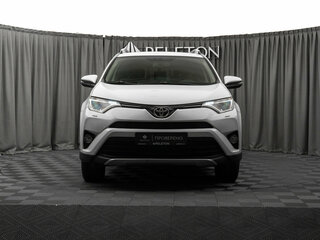 2017 Toyota RAV4 IV (XA40) Рестайлинг, белый, 2160000 рублей, вид 3