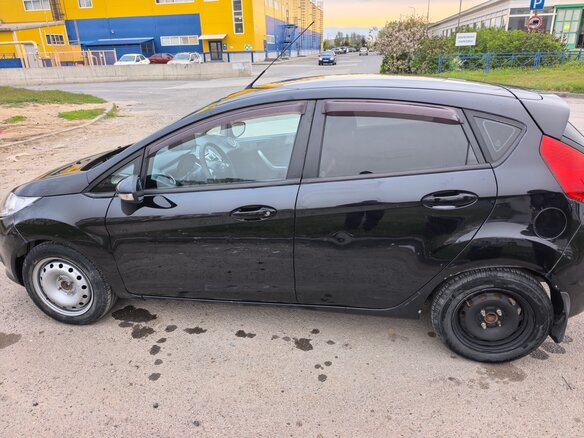 2011 Ford Fiesta Mk6, чёрный, 650000 рублей - вид 2