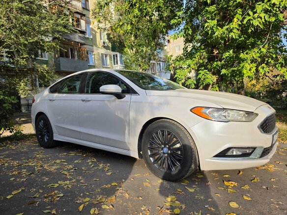 2018 Ford Fusion (North America) II Рестайлинг, белый, 1400000 рублей