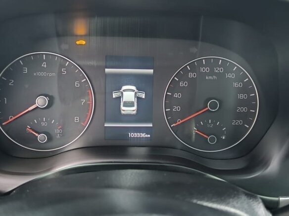 2021 Kia Rio IV Рестайлинг, серый, 1650000 рублей - вид 5