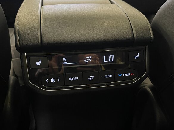 2026 Toyota Highlander IV (XU70), чёрный - вид 20